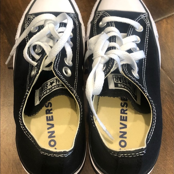 CONVERSE CHUCK TAYLOR ALL STAR LOW TOP SNEAKER NWOT - Picture 9 of 16